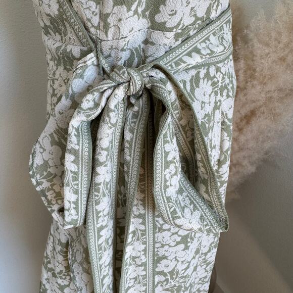 Max Studio Green Floral Ruffle Tulip Sleeve Midi Wrap Belted Dress- Med- Cottage - Picture 8 of 12
